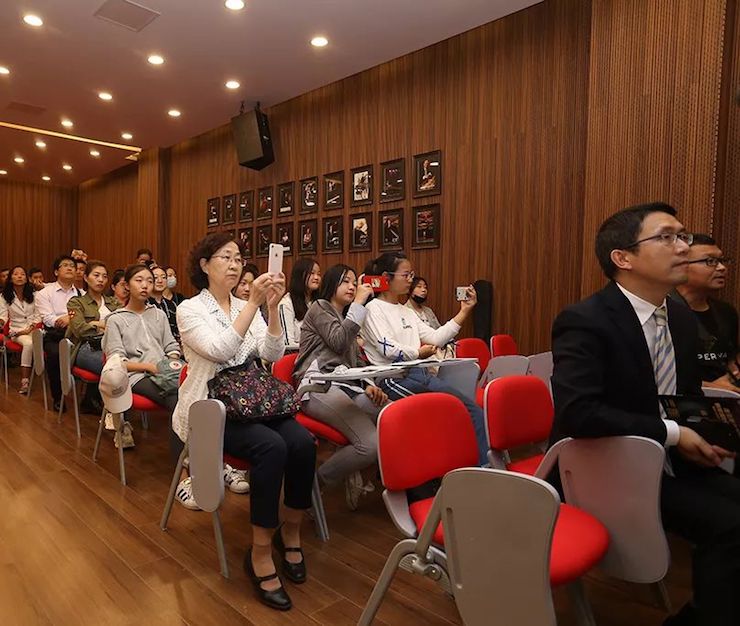 连云港EMC易倍钢琴旗舰体验店开业庆典暨EMC易倍艺术家鲍释贤钢琴独奏音乐会圆满落幕