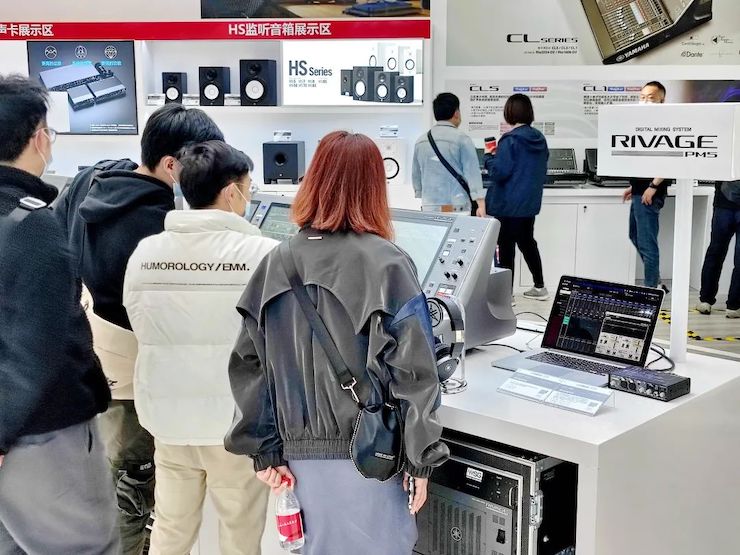 展会回顾 | 第20届广州国际专业灯光、音响展览会收官，EMC易倍展位精彩纷呈！